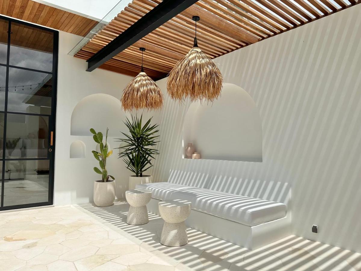 The Suites By The Young Villas Uluwatu Exteriér fotografie