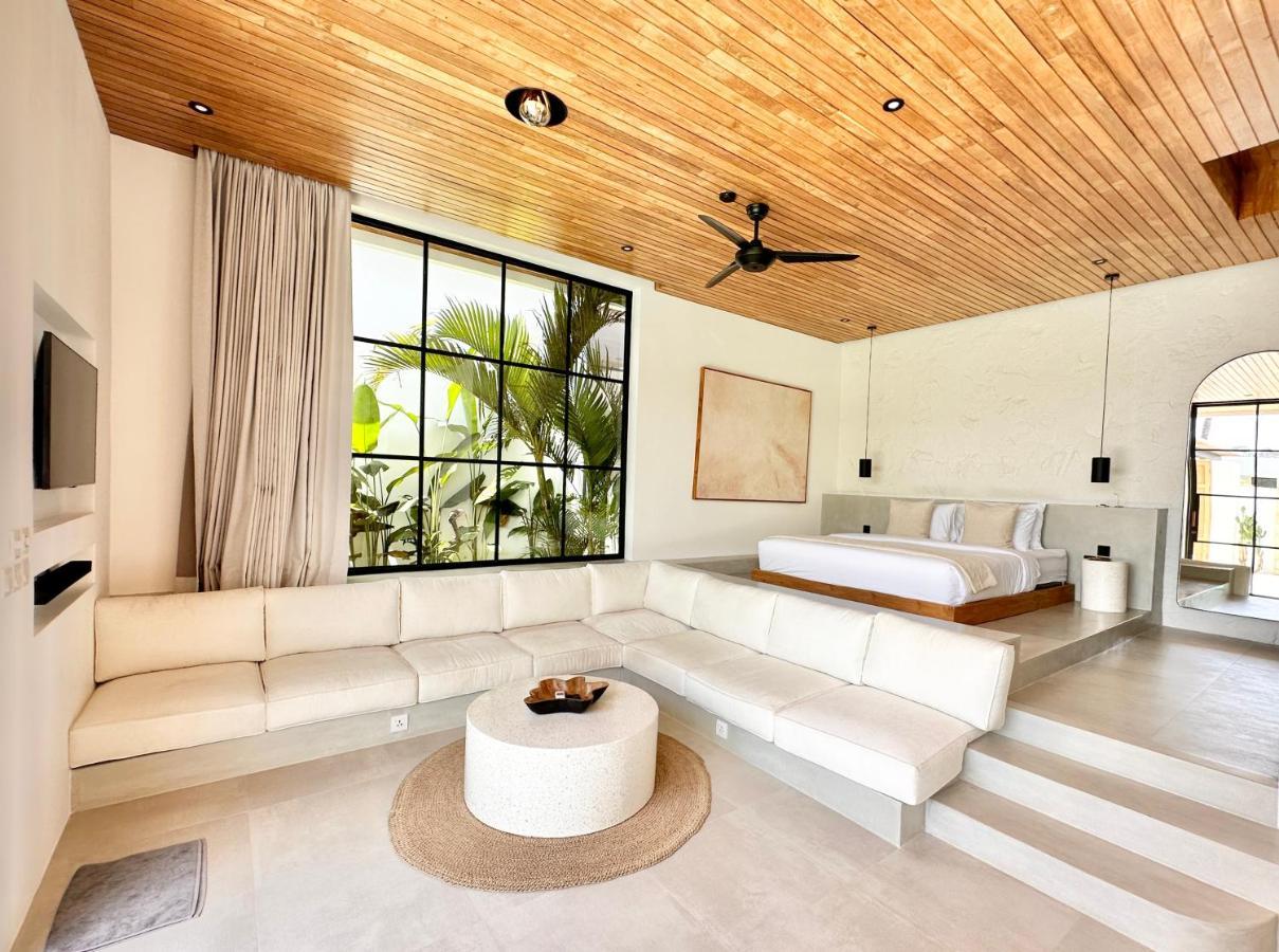 The Suites By The Young Villas Uluwatu Exteriér fotografie